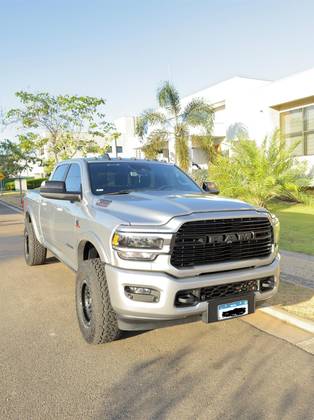 RAM 3500 6.7 I6 TURBO DIESEL LARAMIE NIGHT EDITION CD 4X4 AUTOMÁTICO RAM 3500 6.7 I6 TURBO DIESEL LARAMIE NIGHT EDITION CD 4X4 AUTOMÁTICO